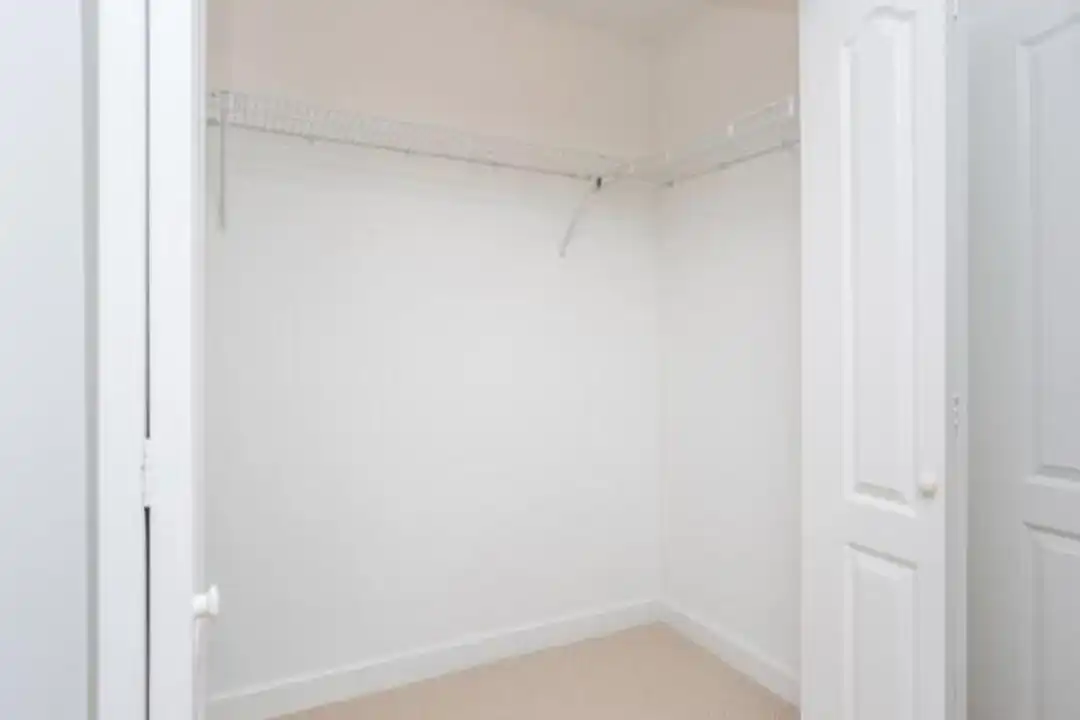 410 Evernia St - View 6