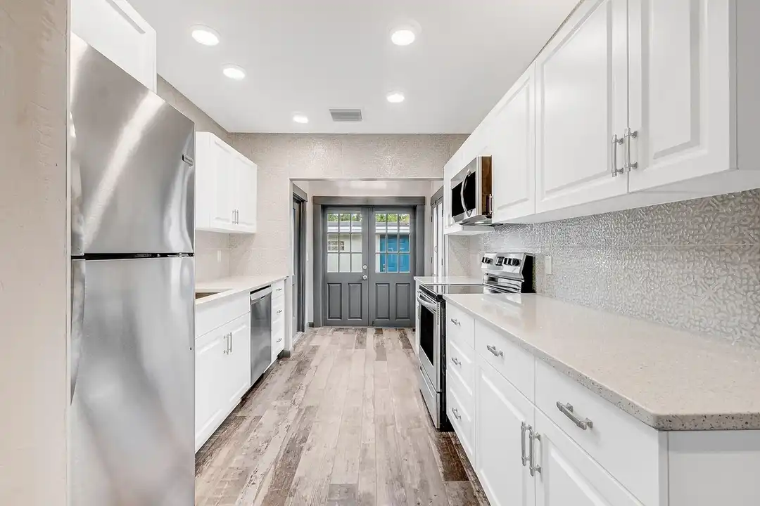 621 Forest Hill Blvd - View 2