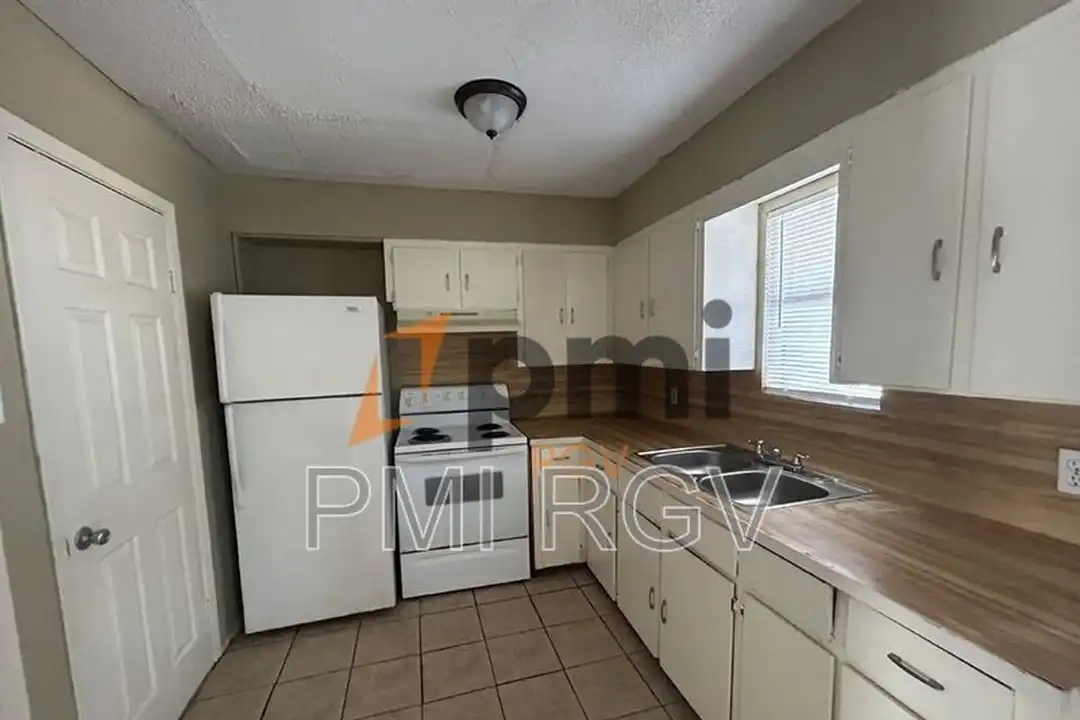 1608 Norma Ln unit UNIT7 - View 2