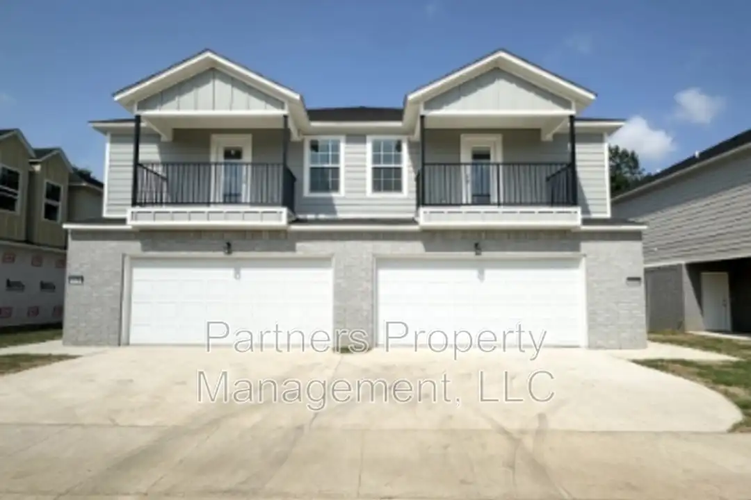 1067 S Benchmark Ln unit 1 – photo 1