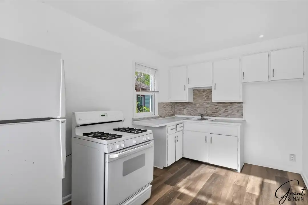 20259 Oakfield Ave – další