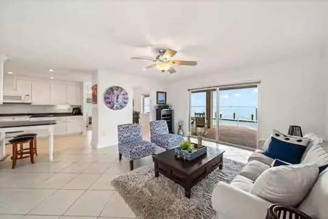 Apartment in Cocoa Beach - View 4