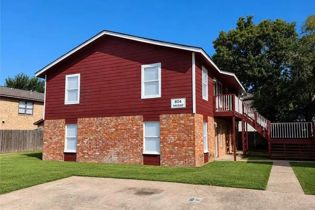 804 Navidad St #B – photo 1