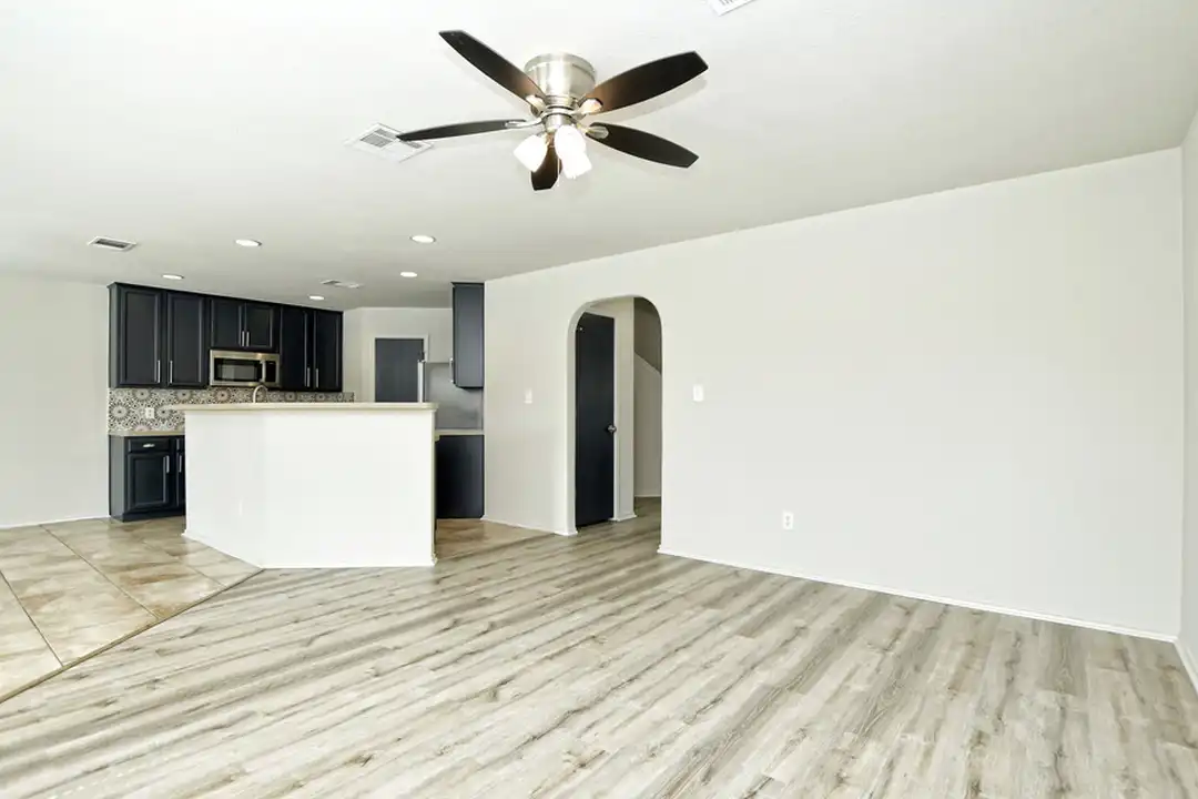 3407 Barksdale Dr - More