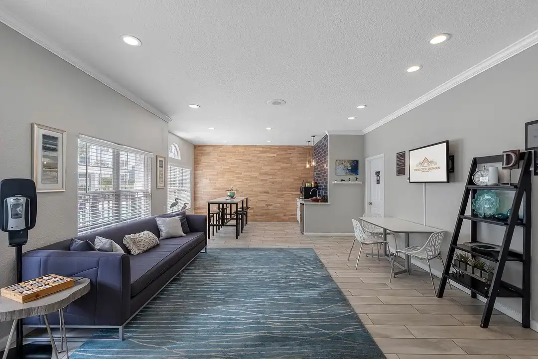 The Colony at Deerwood Apartments – pohled 3