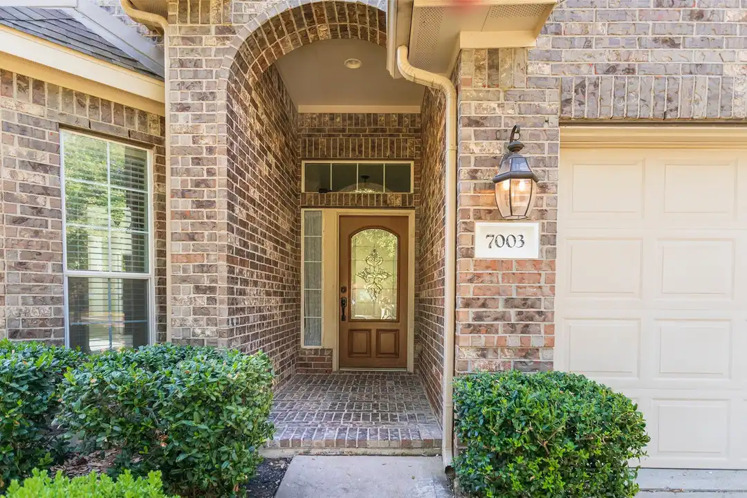 7003 Kendall Lake Ct - View 3
