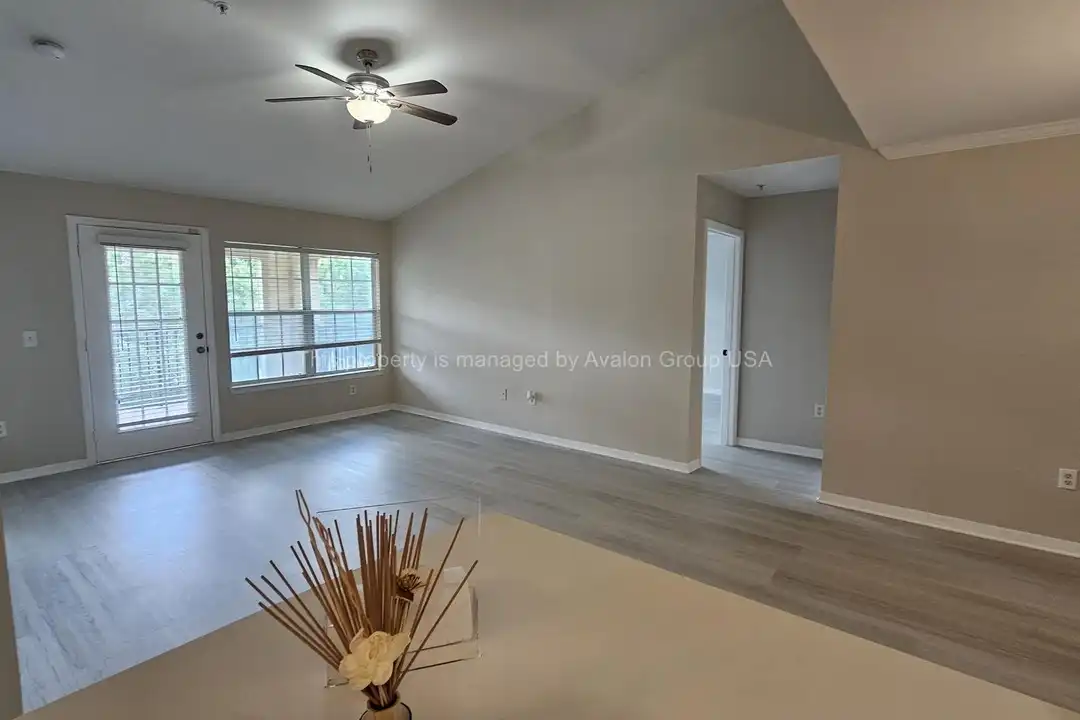 7800 Point Meadows Dr unit 934 – další