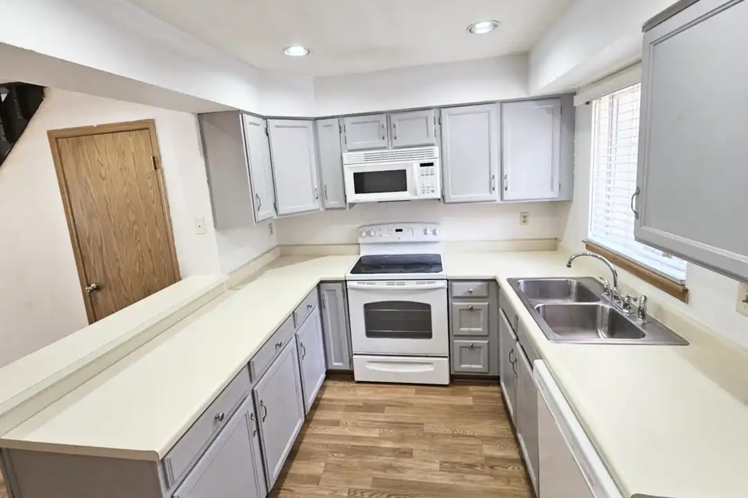 8209 S Fillmore Way - View 4