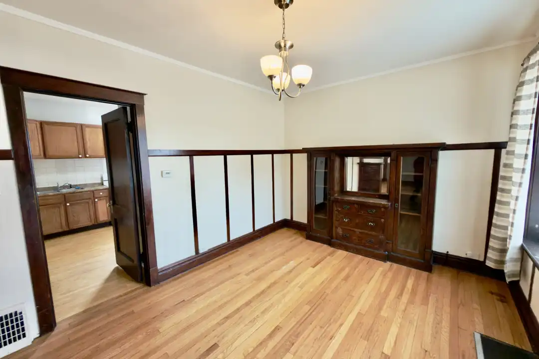 3239 W Cullom Ave unit 1 - View 3