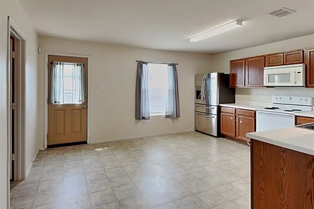 708 Moss Glen Trail - View 5