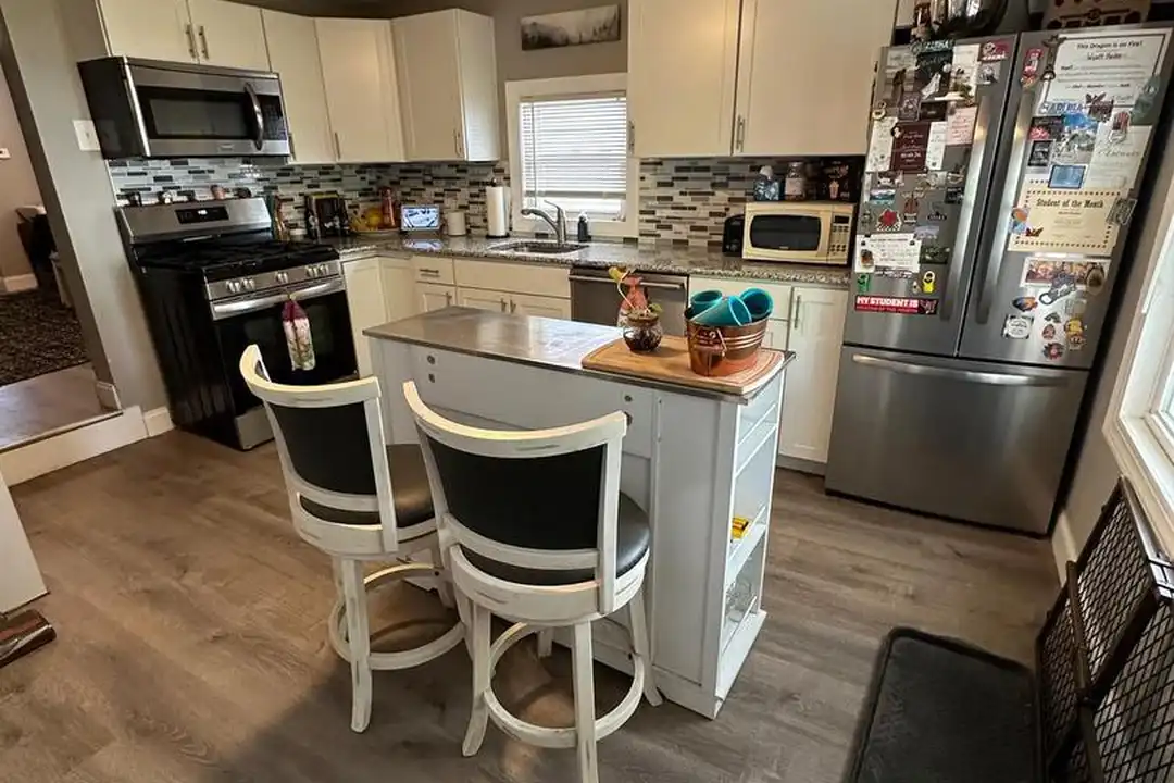 203 Mill St - More