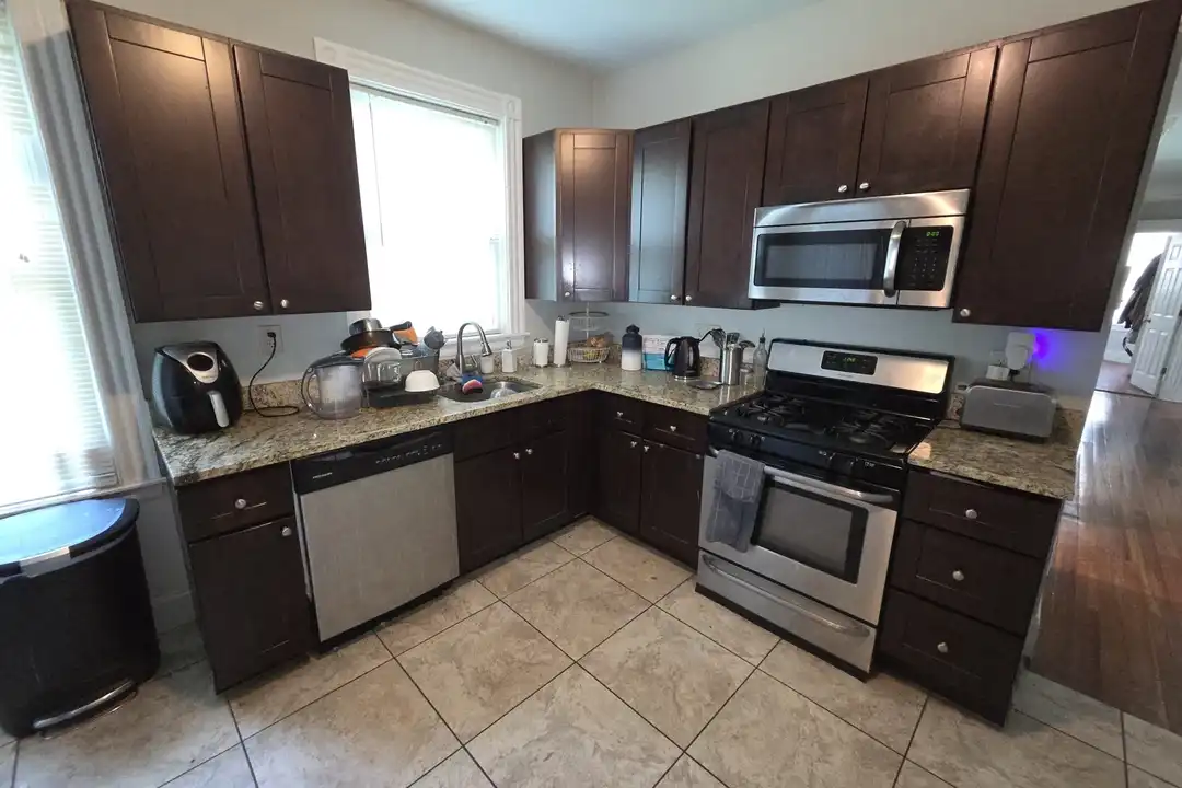 6 Sawyer Ave unit 2 – photo 1