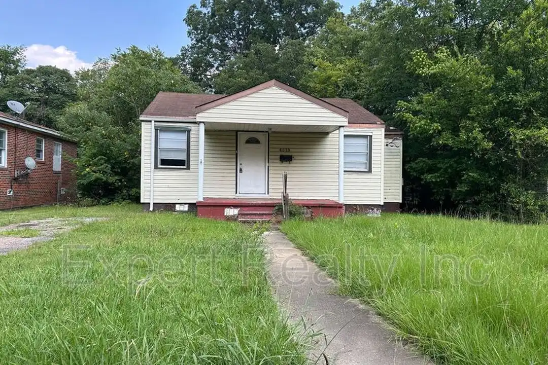 4515 74th St N – photo 1