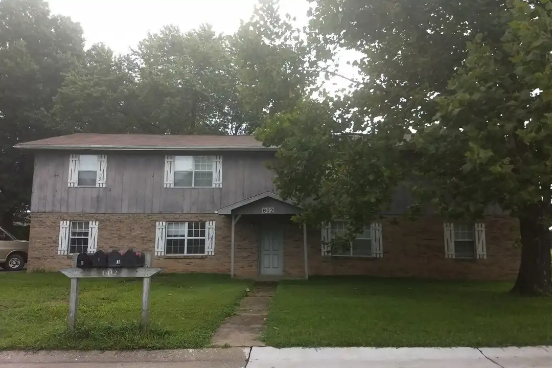 602 Boxwood Dr unit 2