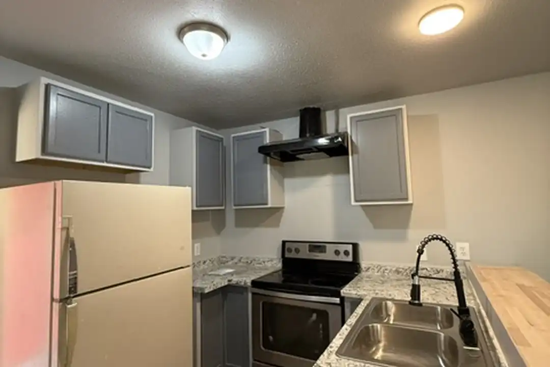 5440 48th St - View 3