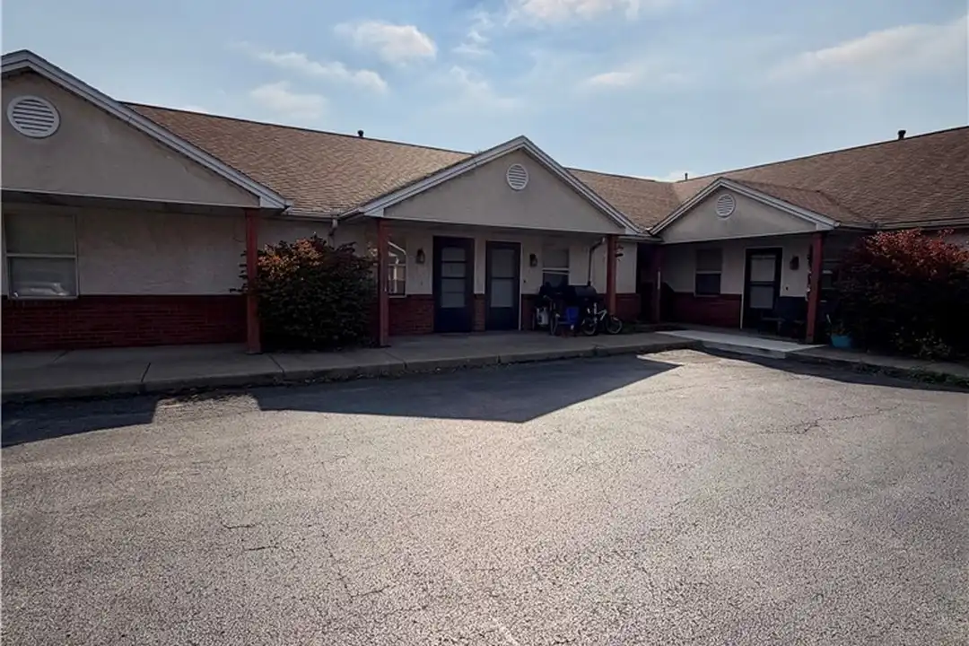 1819 Gracewoods Dr unit 6 – photo 1 of 13