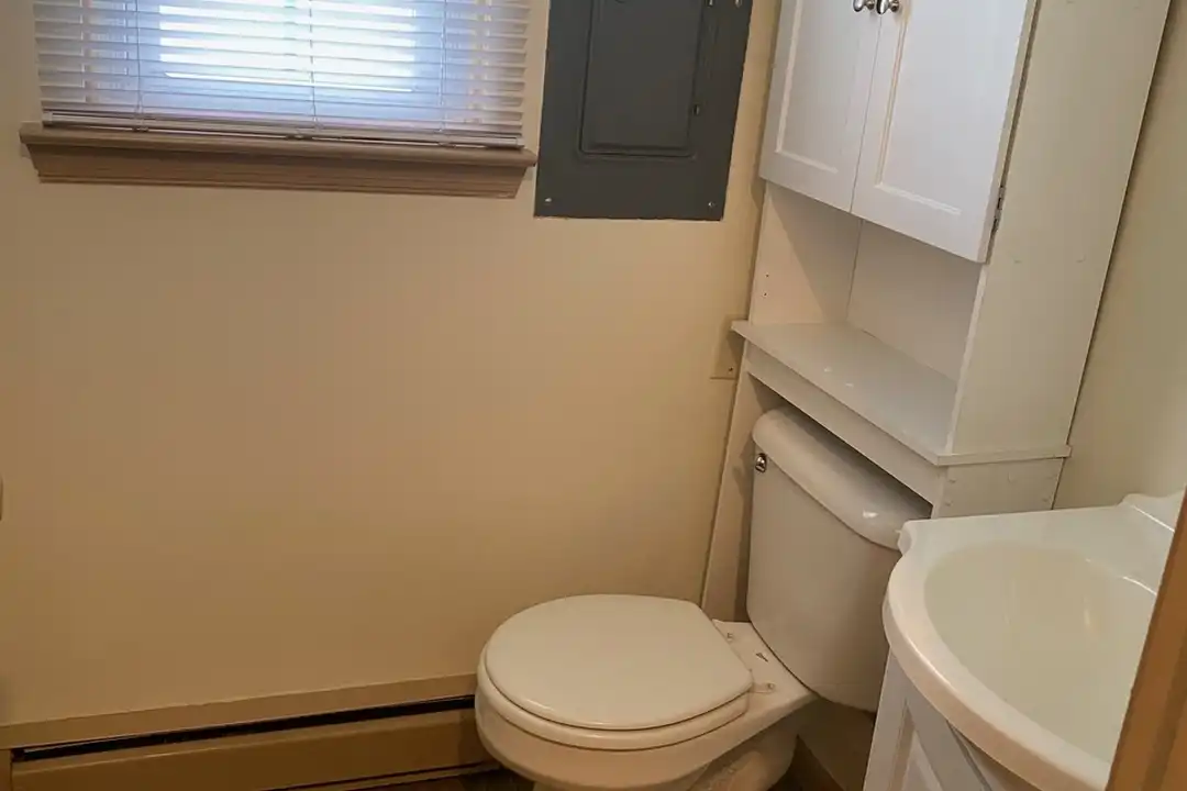 319 Lockridge Ln - View 4