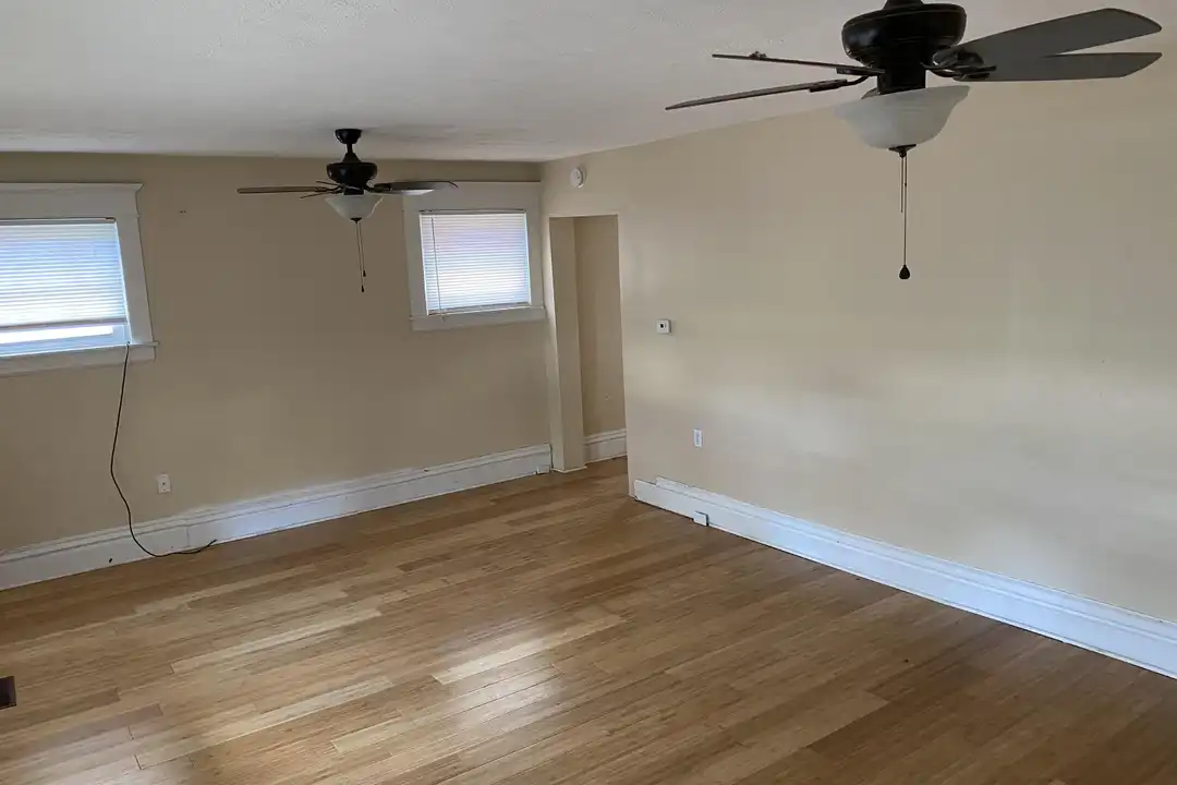 1115 8th St – photo 1