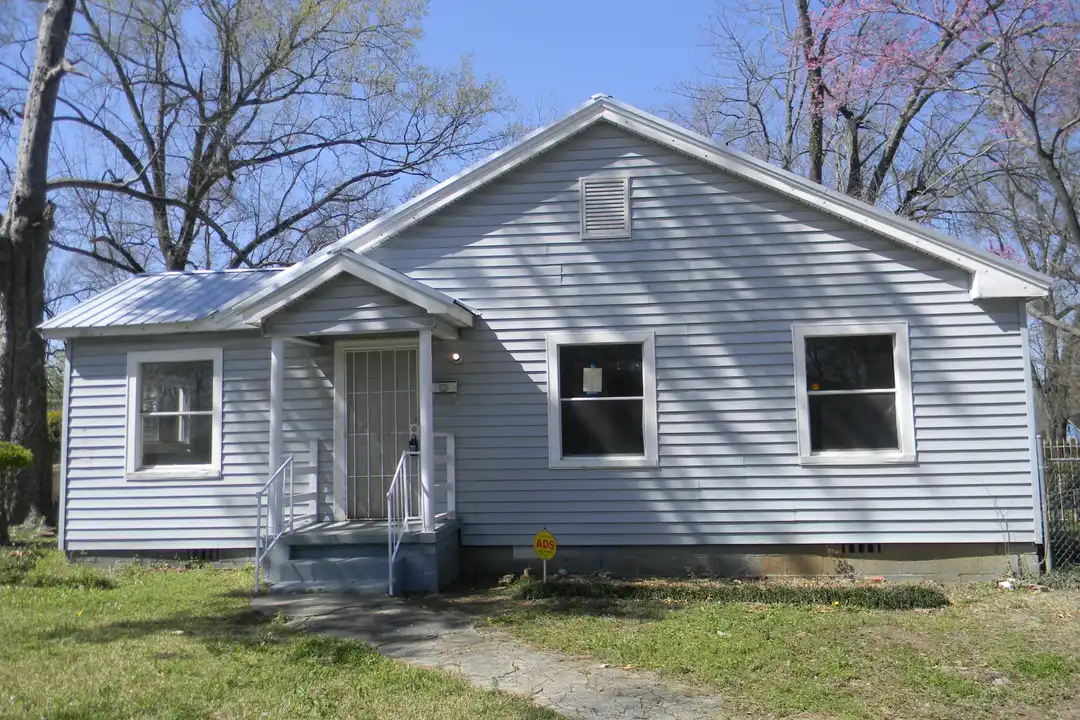312 25th St SW – photo 1