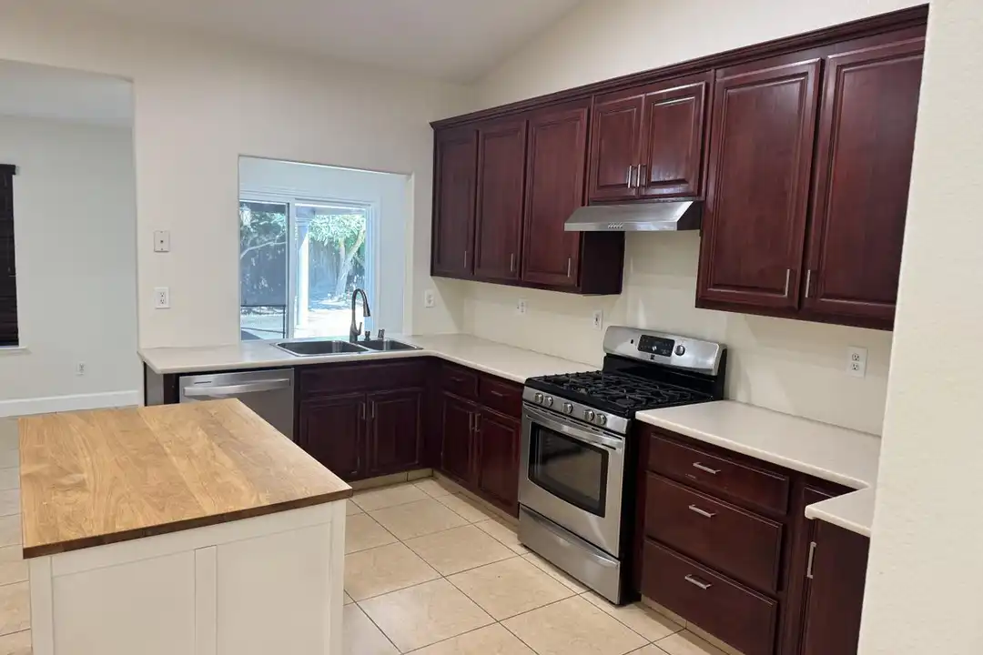3855 Ramin Dr - View 2