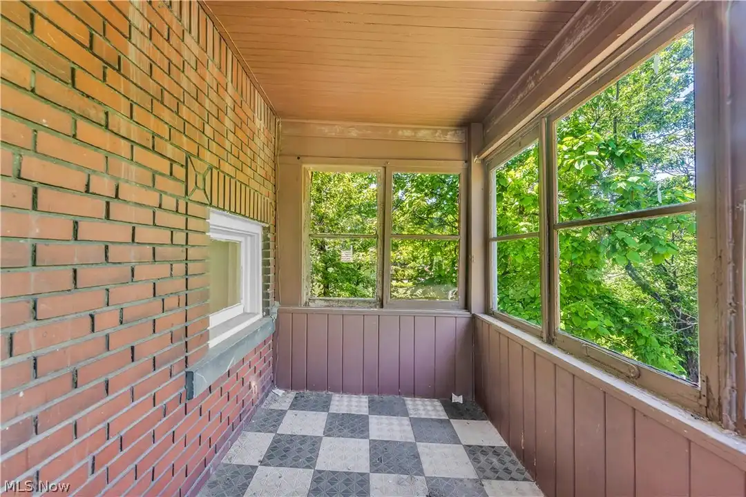 3526 East Blvd unit 2/UP - View 3