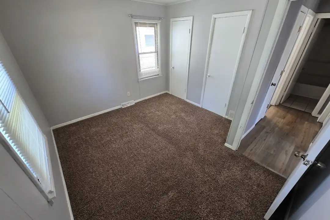 449 4th St E - View 3