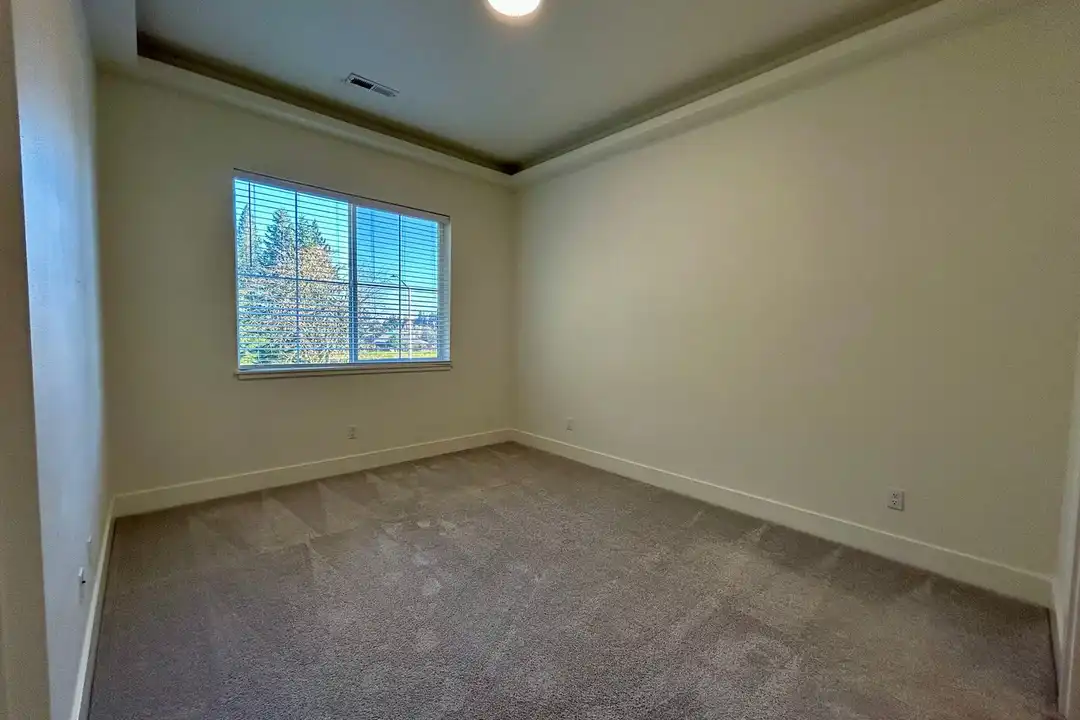 11015 NE 26th St unit Unit 02 - More