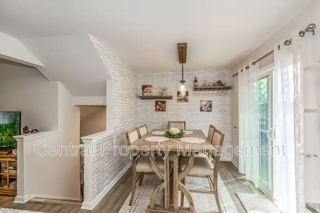 225 Coldwater Creek Ct - More
