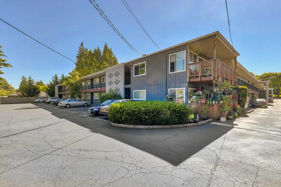 Camille Court Apartments - View 2