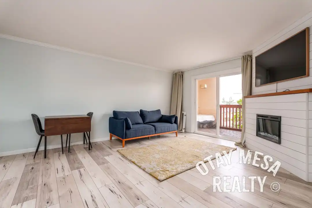 263 Dahlia Ave unit 10 - More