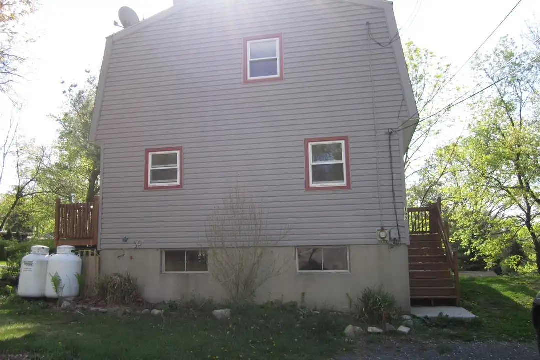 165 S Maryland Ave – photo 1 of 9