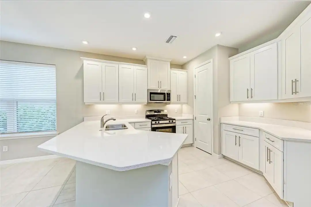 5564 Summit Gln - View 6