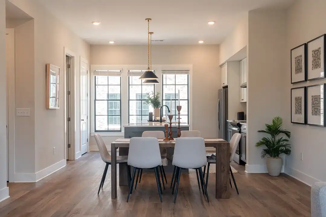 801 North Central – photo 1 of 16