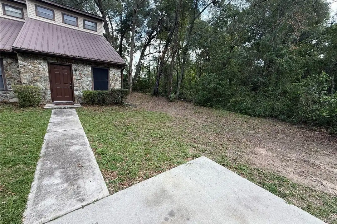 2318 Colby St – photo 1 of 18