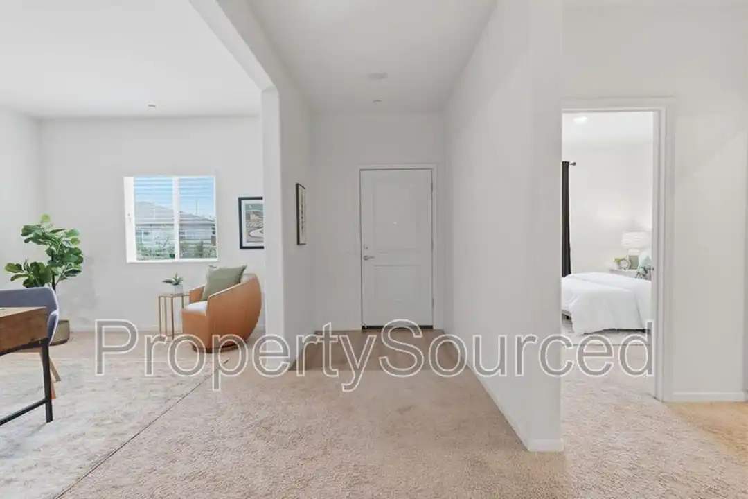 2687 Taft Ave - More
