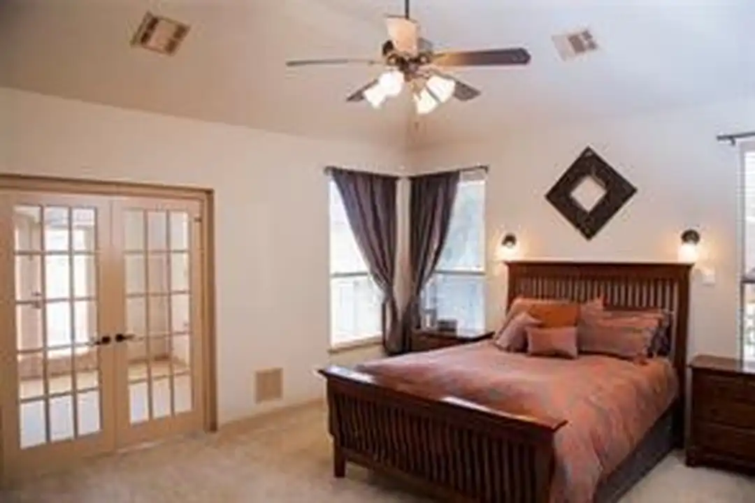 4122 W Crescent Way - More