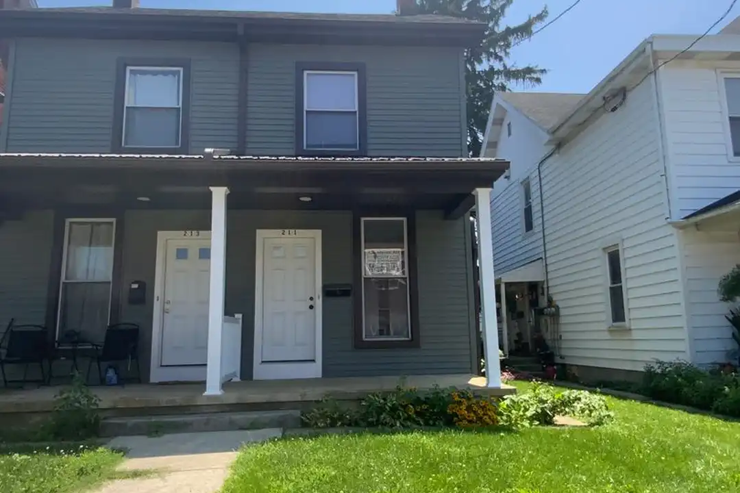 211 N State St – photo 1 of 18