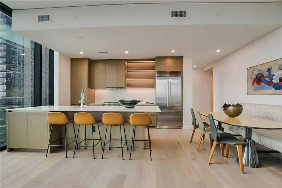 611 Davis St unit D3-22 - More