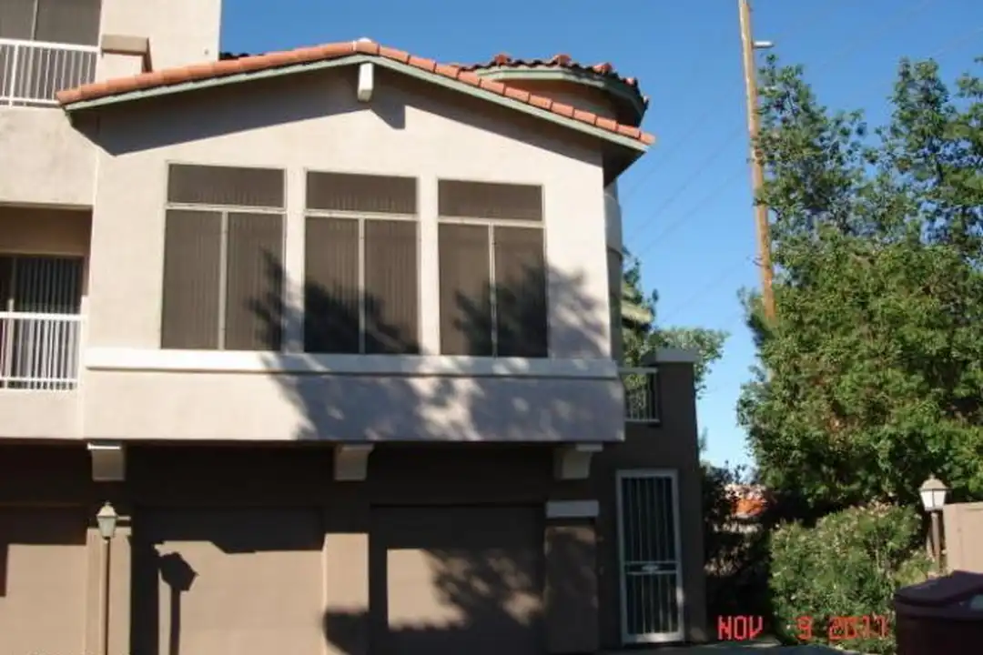 Apartment in Scottsdale - View 5