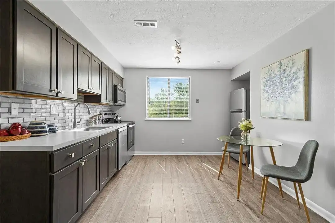 Shaler Highlands Apartments – photo 1 of 18