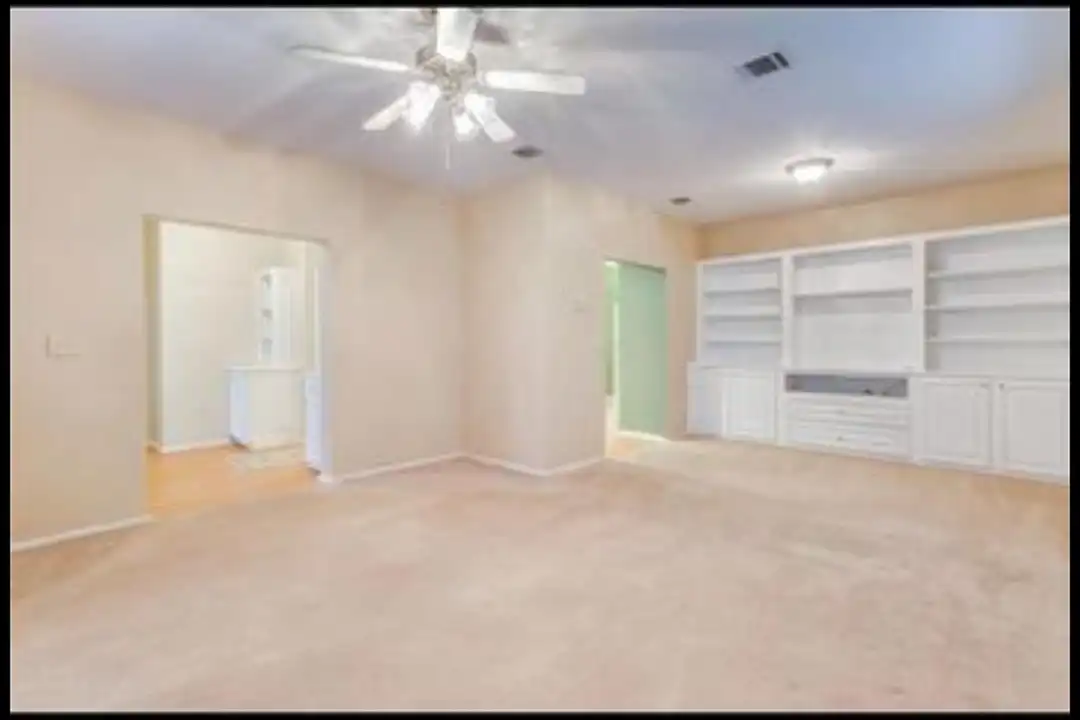 428 Tinker Trail - More