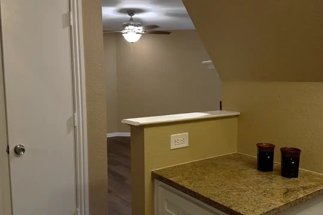 2314 Bamboo Dr #I105 - More