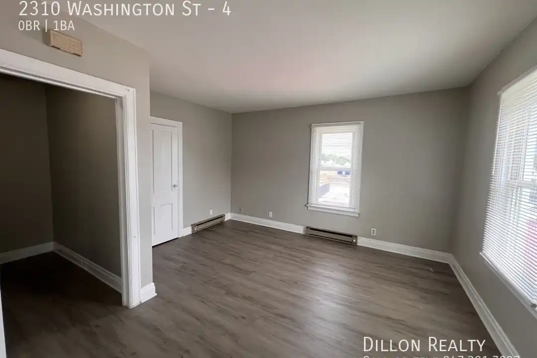 2310 Washington St - View 2