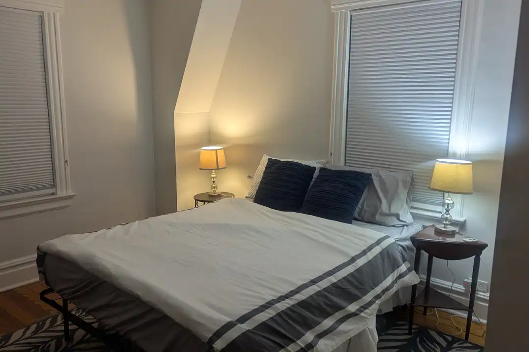 13 Riggs Pl – photo 1 of 9