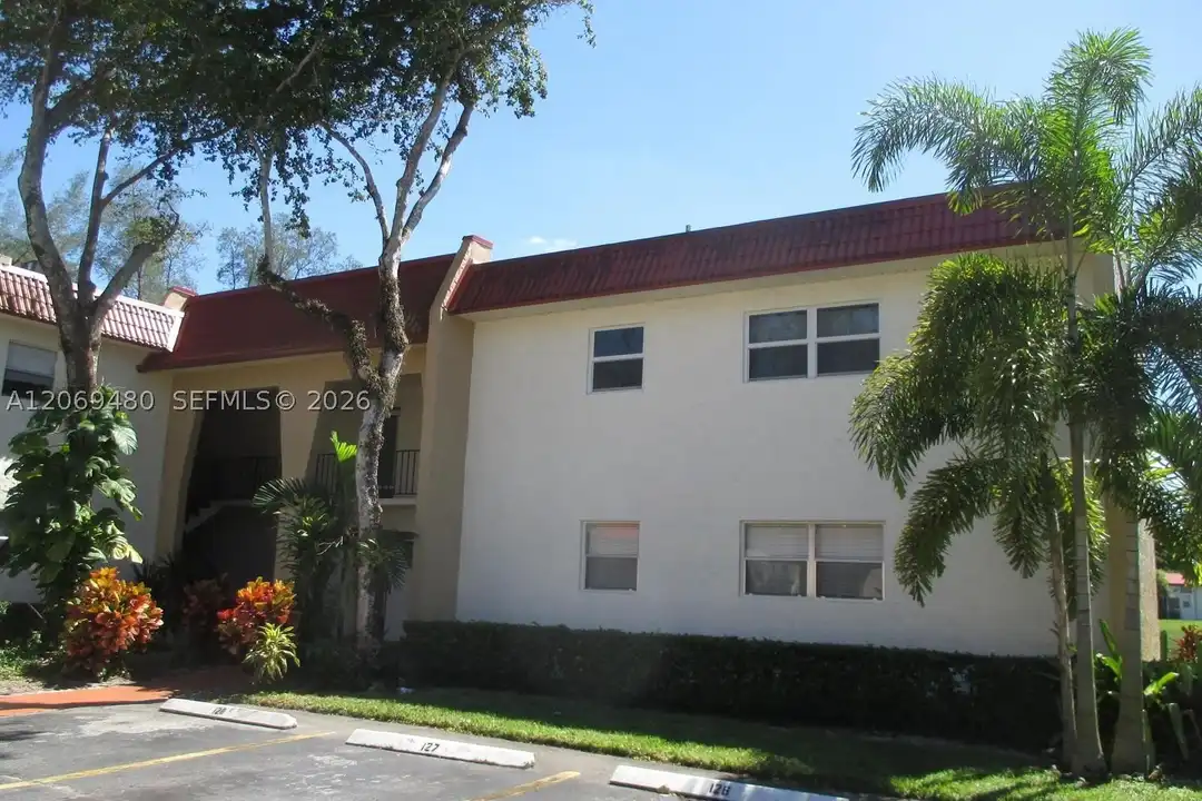 212 Lake Frances Dr #212 – photo 1