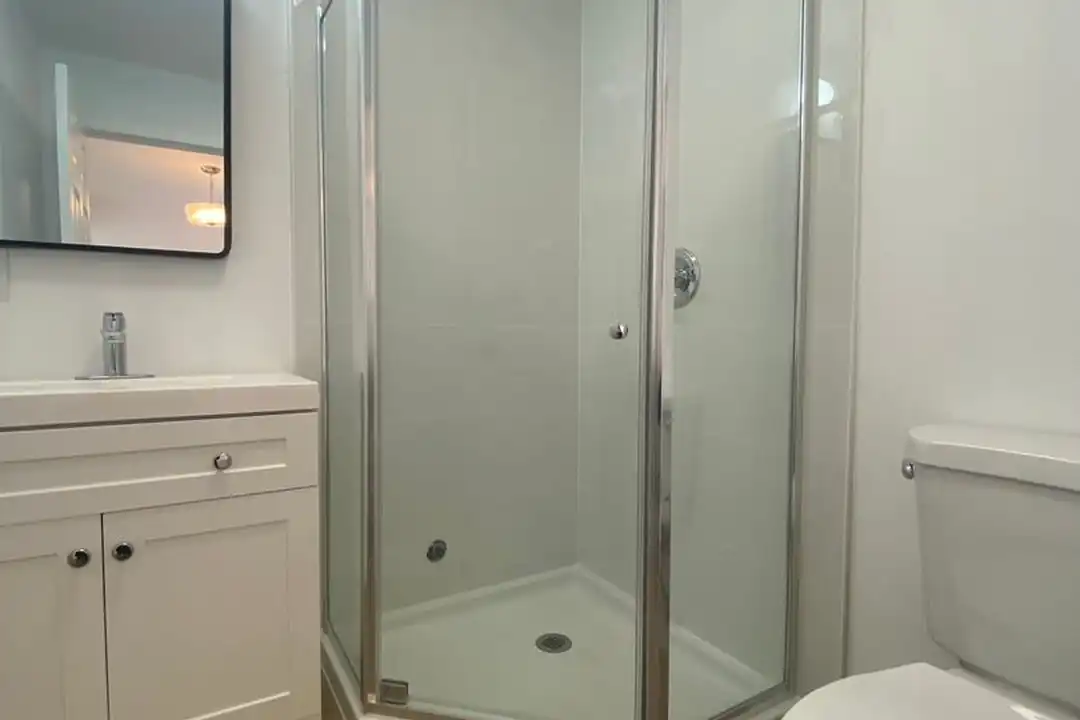 1641 S New Hampshire Ave unit 9 - More