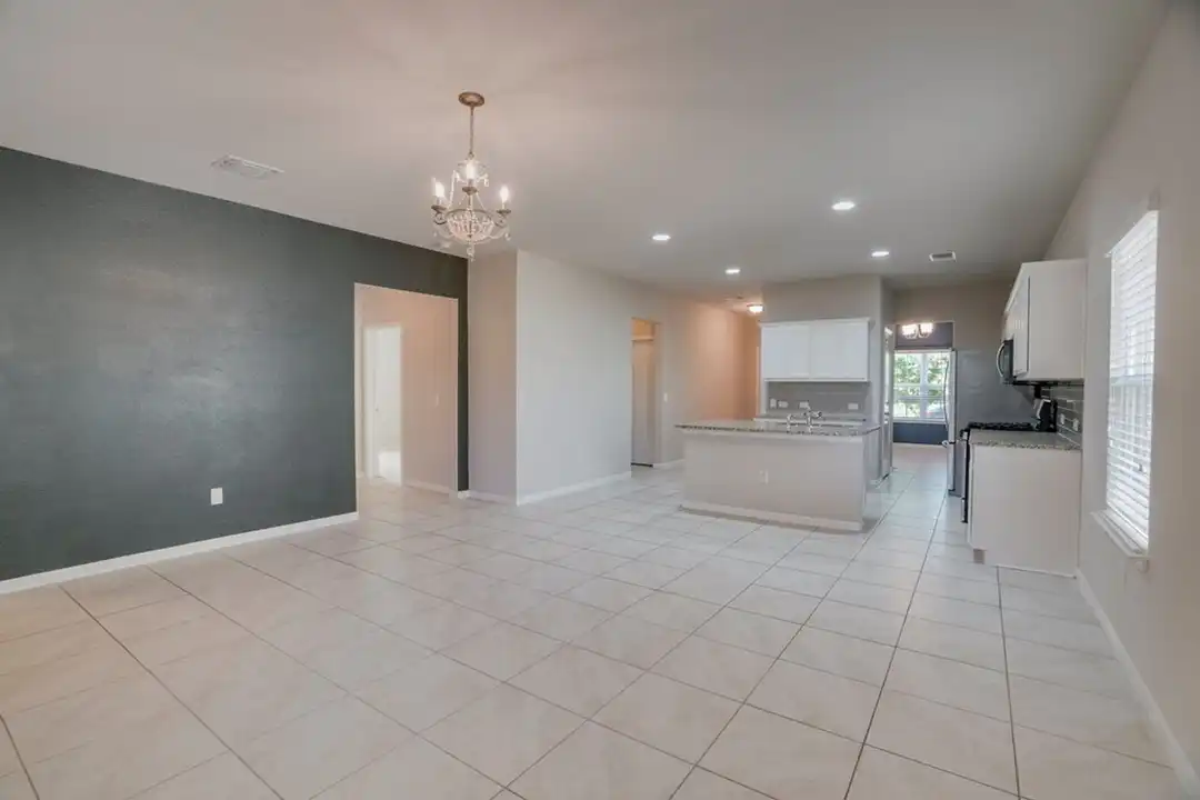 6700 Ranchito Dr - More