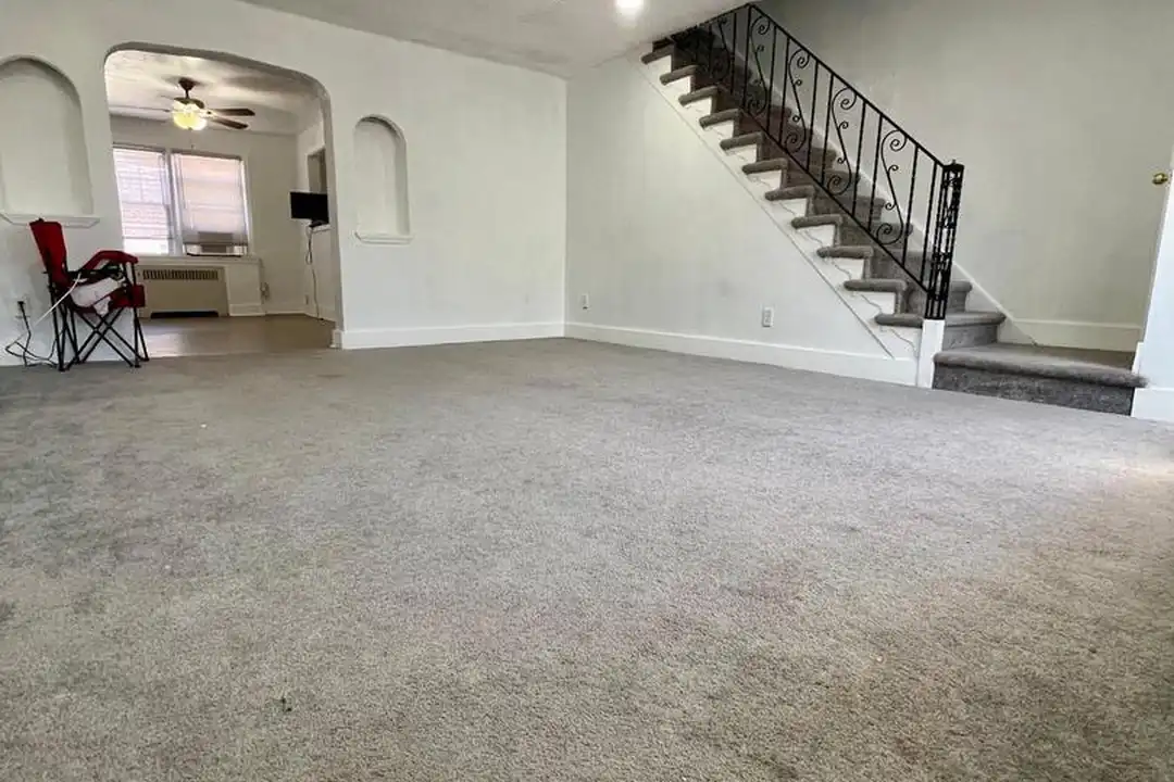 Apartment in Upper Darby - View 4