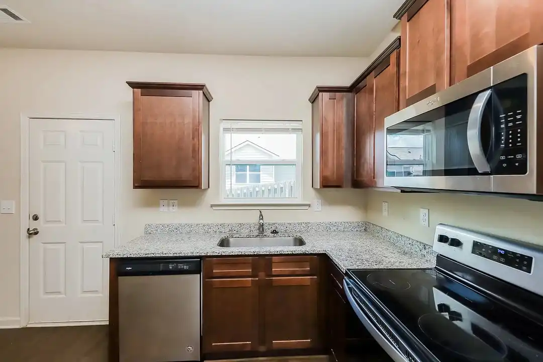 706 Highwood Ln - View 6