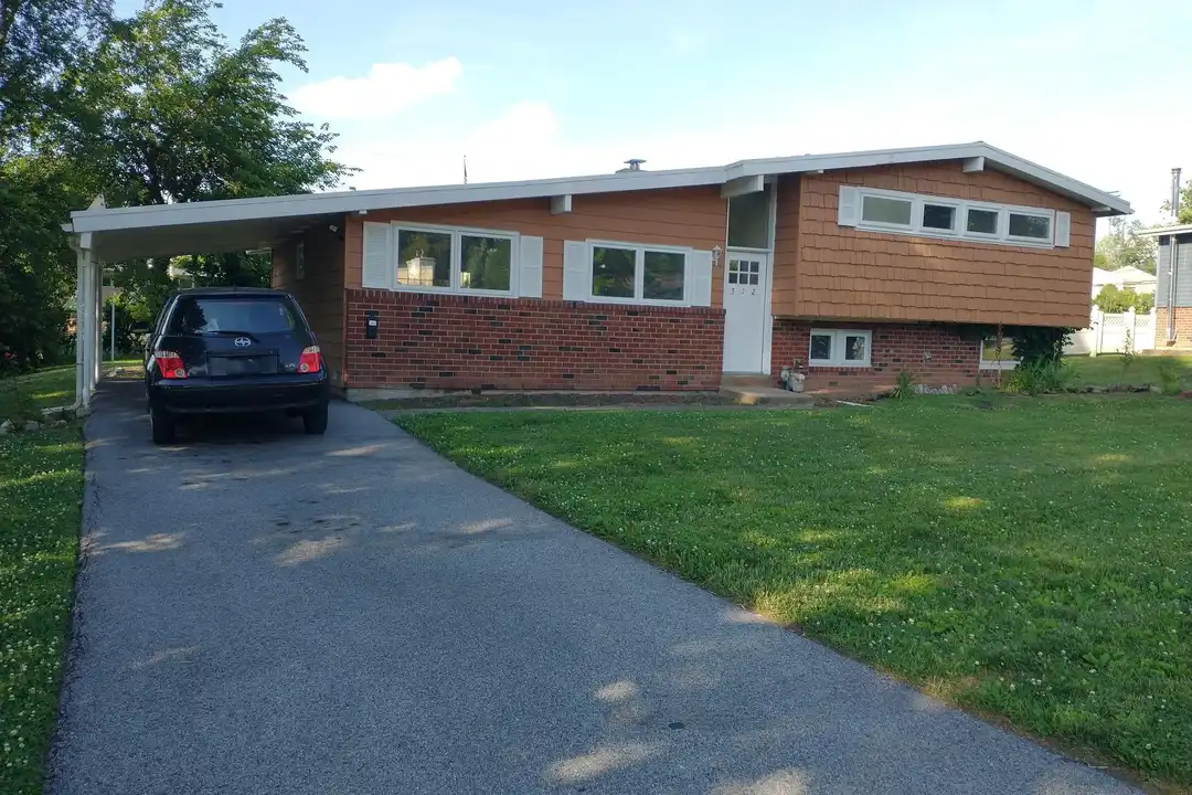 512 Dartmouth Dr – photo 1 of 25